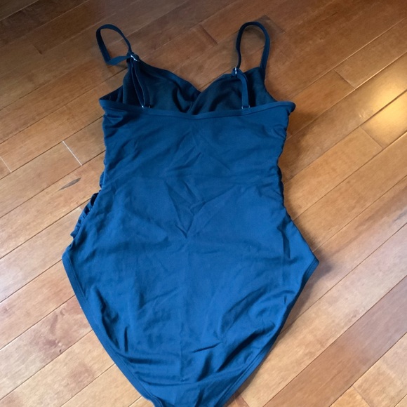 Ana A New Approach One Piece Size 10 Swimsuit Black Slimming - Picture 3 of 5